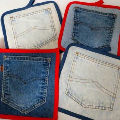 Making Hot Pads For Presents Image